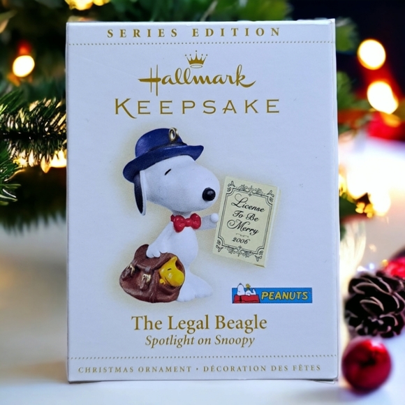 Hallmark Series Keepsake Edition Peanuts The Legal Beagle Ornament (2006) - Picture 1 of 8